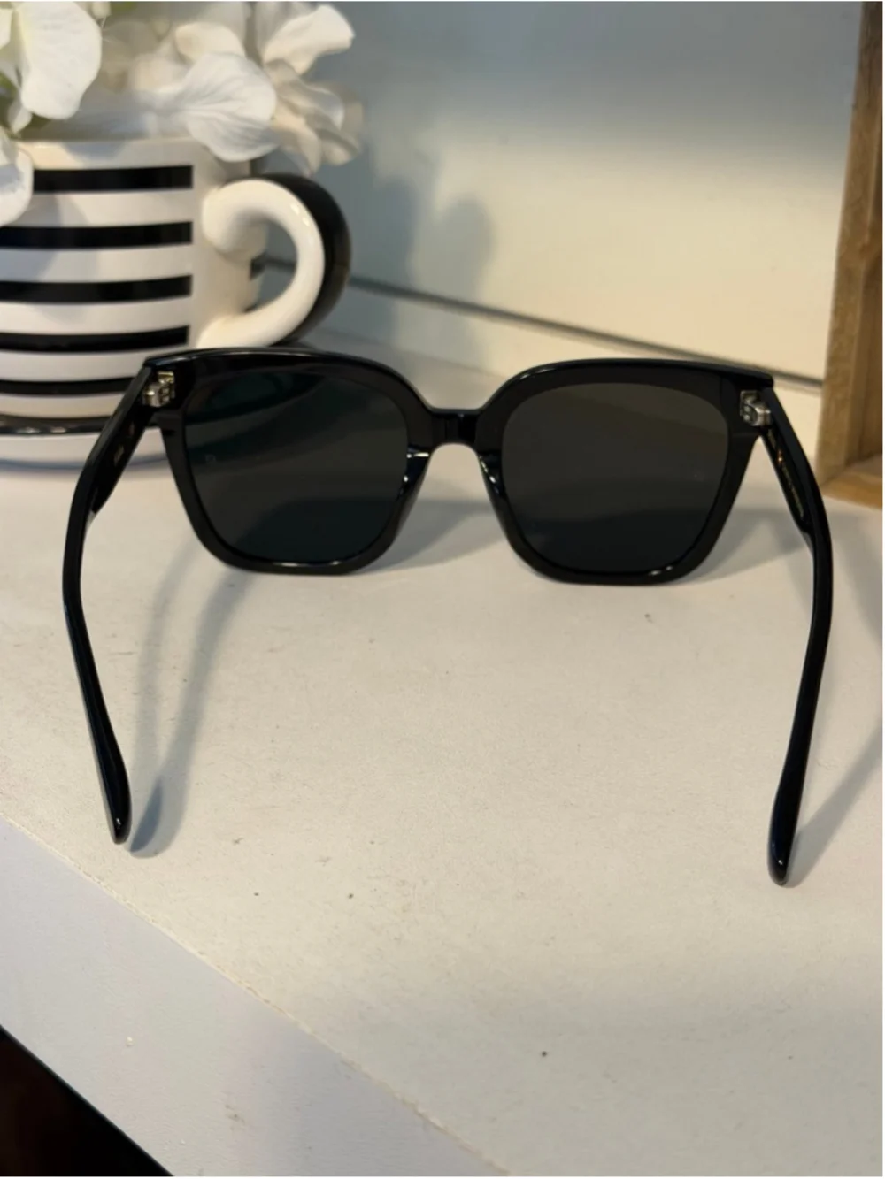 Like new Gentle Monster KuKu Jennie Black Sunglasses